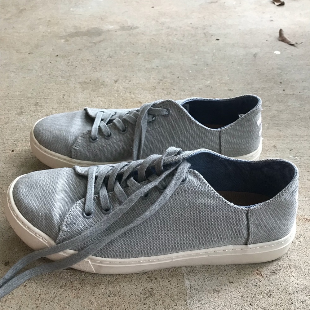 Tom’s Grey Sneakers